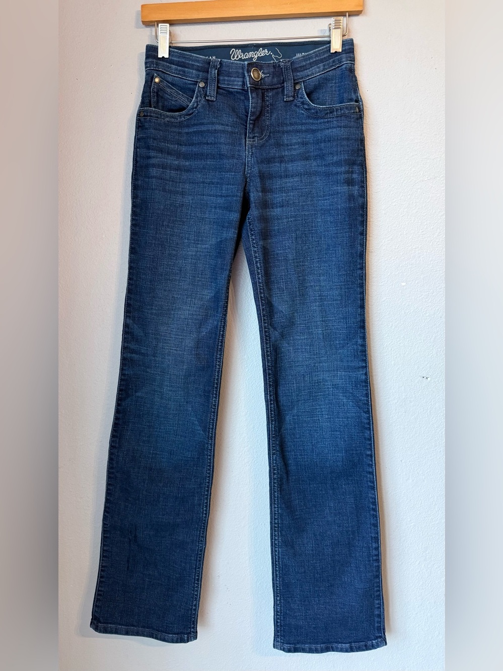 Wrangler Ultimate Riding Jean Q-Baby Women's Dark Blue Flare Jeans Size 0 x 34